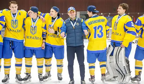 Федерация хоккея Украины отстранила себя от 6 клубов и более чем 80 украинских игроков