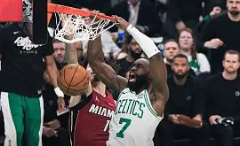 ﻿В плей-офф НБА Бостон одержал уверенную победу над Майами, Клипперс одолели Даллас