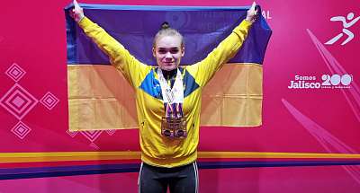 Самуляк – абсолютная чемпионка мира U-20 по тяжелой атлетике
