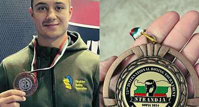 Известный украинский боксер отдает завоеванную медаль ради помощи военным