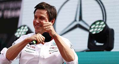 Керівник Mercedes розповів, коли команда зможе боротися з лідерами Формули-1
